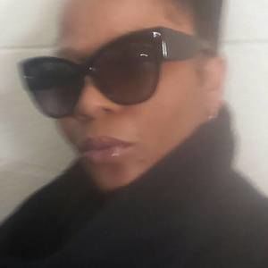 Meet your Posher, Dana